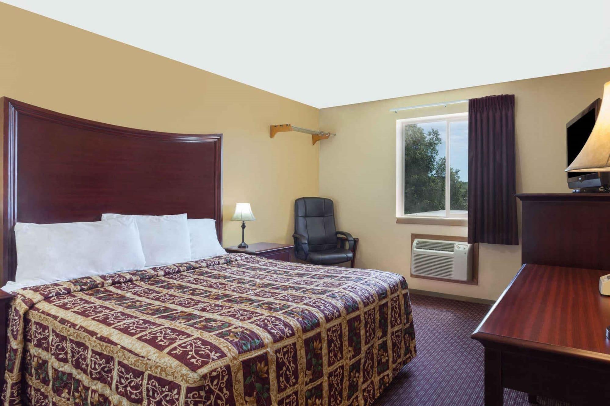 Super 8 By Wyndham Lewiston Hotell Exteriör bild