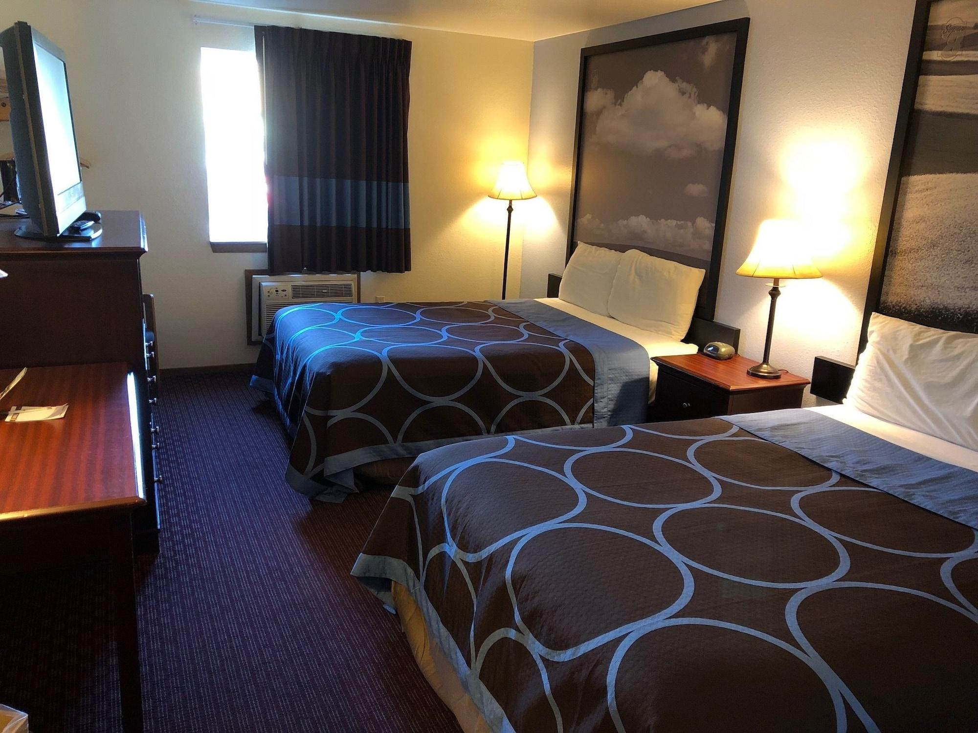Super 8 By Wyndham Lewiston Hotell Exteriör bild
