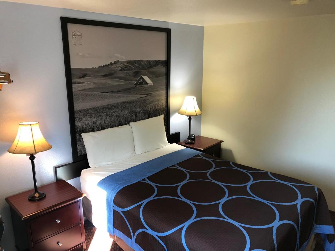 Super 8 By Wyndham Lewiston Hotell Exteriör bild