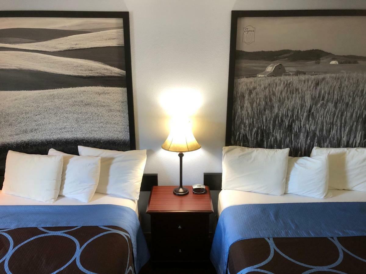Super 8 By Wyndham Lewiston Hotell Exteriör bild